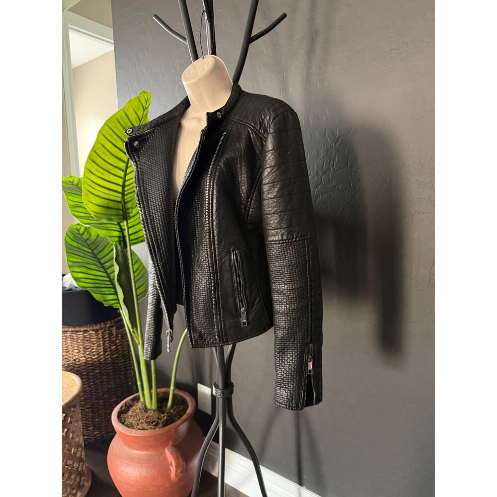 GUESS Black Textured Leather Moto Jacket 🕷️ Quilted Biker Zip Medium - Picture 3 of 8